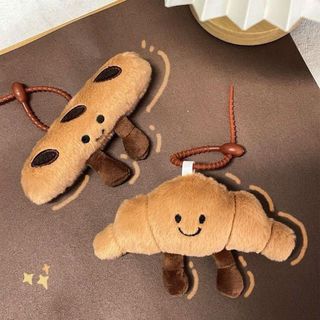Móc khóa bánh mì chân