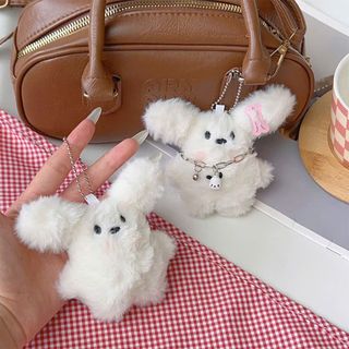Móc khóa bông chó trắng tai dài có kẹp tóc