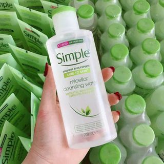 Nước Tẩy Trang Simple Kind To Skin Micellar Cleansing Water