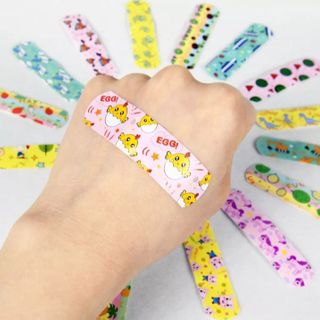 HỘP 100 BĂNG KEO CÁ NHÂN HÀN QUỐC HỌA TIẾT