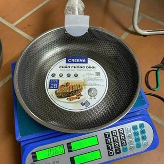Chảo tổ ong đáy bằng Cán dài 28cm (1060G)