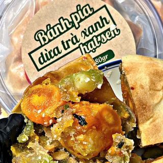 BÁNH PÍA DỪA TRÀ XANH HẠT SEN TINH HOA TRUYỀN THỐNG KẾT HỢP HIỆN ĐẠI 600G - WINNIE HOUSE