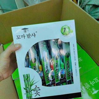 HỘP 30 CÂY BÀN CHẢI THAN TRE HOẠT TÍNh BOSSI