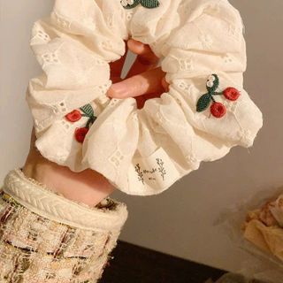 Scrunchies quả cherry