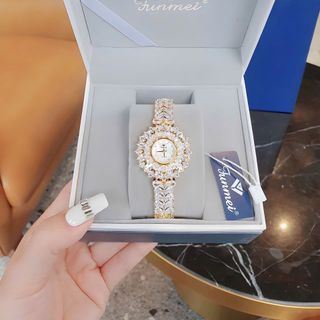ĐỒNG HỒ NỮ CHÍNH HÃNG FUNMEI F2072 ĐÍNH ĐÁ PHA LÊ FULLBOX TEM GOLD