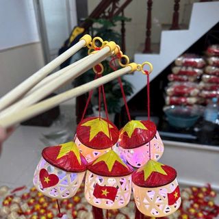 Lồng Đèn Lá Cờ Việt Nam (T100/12k)