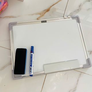 BẢNG TRẮNG VIẾT BÚT LÔNG TẶNG KÈM MÚT LAU BẢNG SP0344 - LADY'S PASSION