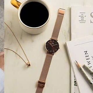 ĐỒNG HỒ NAM NỮ CAO CẤP DANIEL W PETITE AMBER DÂY LƯỚI CHOCOLATE FULLBOX