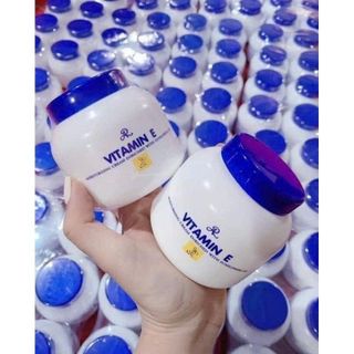 Kem Dưỡng Ẩm Body Vitamin E Thái Lan 200g (Full Vat)