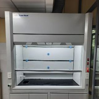 🔥 Tủ Hút Hóa Chất: Giải Pháp Bảo Vệ An Toàn Cho Phòng Thí Nghiệm!