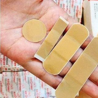 HỘP 100 BĂNG KEO CÁ NHÂN