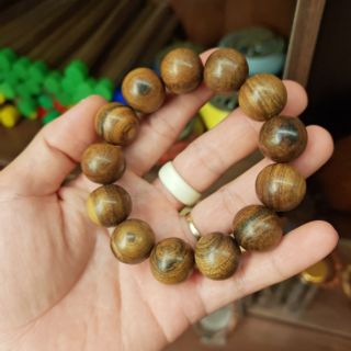 Sỉ vòng tay gỗ bách xanh