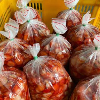 Dâu Tây Cắt Lát Ướp Đường