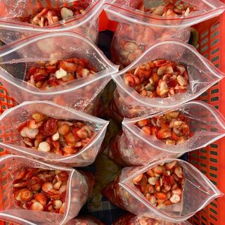 Dâu Tây Cắt Lát Ướp Đường