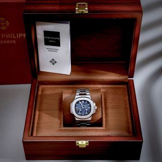 PAT PHILIPPE 𝐍𝐚𝐮𝐭𝐢𝐥𝐮𝐬 𝟓𝟕𝟏𝟏/𝟏𝐀-𝟎𝟏𝟎