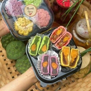 Bánh Trung Thu Hình Hoa Mai (Thùng 50 Hộp x 4 Cái)