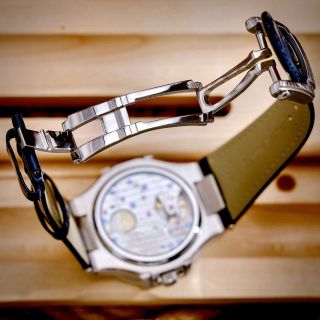PAT PHILIPP 𝐍𝐚𝐮𝐭𝐢𝐥𝐮𝐬 𝟓𝟕𝟏𝟐𝐑, 𝟱𝟳𝟮𝟰𝗚-𝟬𝟬𝟭𝐁𝐚𝐠𝐮𝐞𝐭𝐭𝐞 - automatic