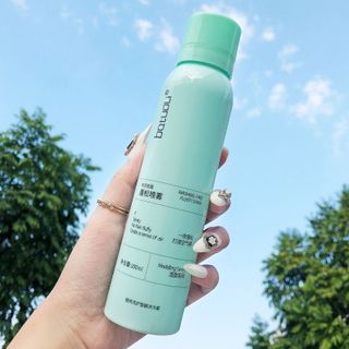 Gội Đầu Khô Dạng Nước, Làm Sạch Tóc Không Để Lại Vệt Trắng