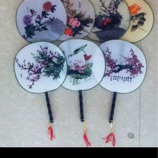 Quạt vải nhiều mẫu