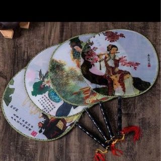 Quạt vải nhiều mẫu