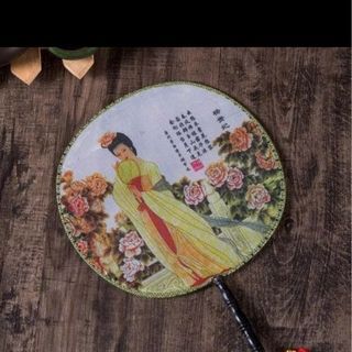 Quạt vải nhiều mẫu