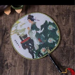 Quạt vải nhiều mẫu