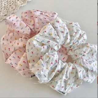 CỘT TÓC HOA HỒNG NHÍ