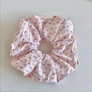 CỘT TÓC HOA HỒNG NHÍ