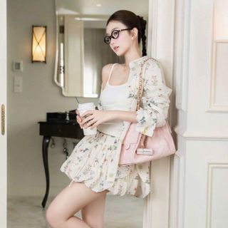 QC115 Set Đồ Nữ 3 Món Áo Sơ Mi Hoa Nhí + Áo 2 Dây Trắng + Quần Short Xòe Dáng Váy Chất Mango Tăm Lạnh Freesize 40-55kg