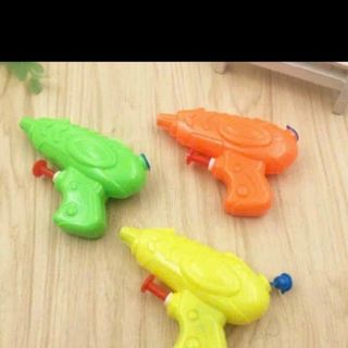 Súng nhựa bắn nước nhiều màu sắc