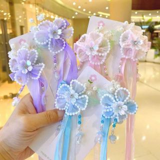 VĨ 2 KẸP TÓC CỔ PHONG TUA DÀI HOA PHA LÊ