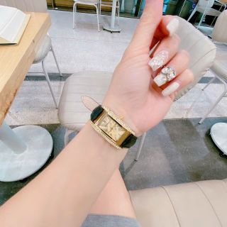 Đồng hồ nữ giá rẻ hàng cao cấp sang chảnh