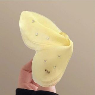 GẤP TÓC VOAN BƯỚM ĐÍNH ĐÁ