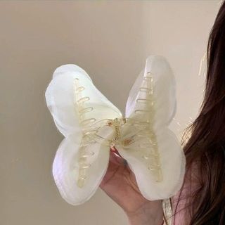 GẤP TÓC VOAN BƯỚM ĐÍNH ĐÁ