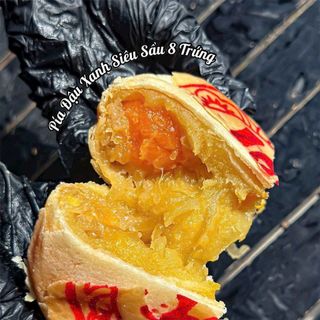 BÁNH PÍA ĐẬU XANH SẦU RIÊNG 8 TRỨNG, ĐẶC SẢN TRỨ DANH 500G - WINNIE HOUSE