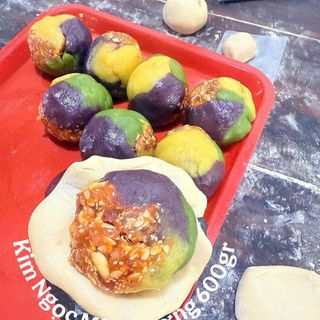 BÁNH TRUNG THU KIM NGỌC MÃN ĐƯỜNG TRÀ XANH, ĐẬU XANH, KHOAI MÔN, THẬP CẨM GÀ QUAY - WINNIE HOUSE
