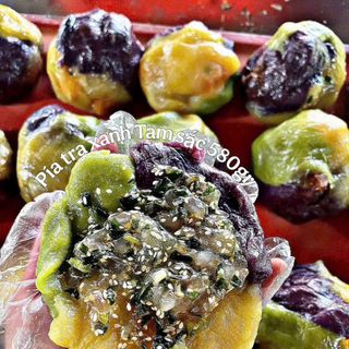 BÁNH PÍA TAM SẮC 3 VỊ TRÀ XANH – KHOAI MÔN – ĐẬU XANH 580G - WINNIE HOUSE