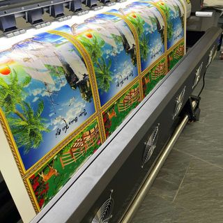 Tranh dán tường in theo yêu cầu – In mọi mẫu & kích thước theo thiết kế riêng( Giá sỉ từ 30m2)