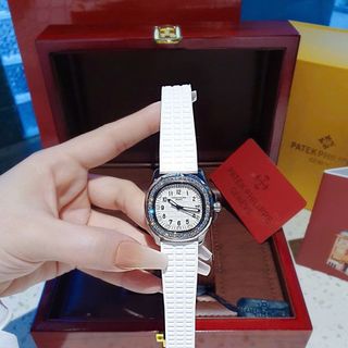 ĐỒNG HỒ NỮ CAO CẤP FATEK NAUTILUS MẶT VUÔNG SILICON VIỀN ĐÁ