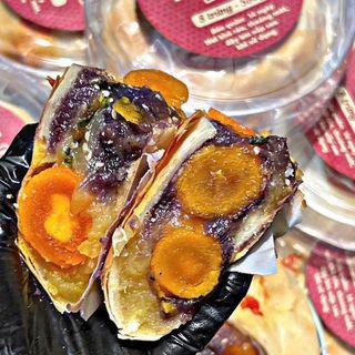 BÁNH PÍA SONG VỊ 580GR 8 TRỨNG – NGỌT THANH, DẺO THƠM, CHUẨN VỊ GIA TRUYỀN - WINNIE HOUSE