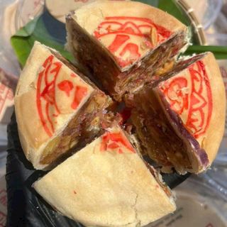 BÁNH PÍA CHAY NGŨ PHÚC LÂM MÔN – MAY MẮN & AN LÀNH 580G - WINNIE HOUSE