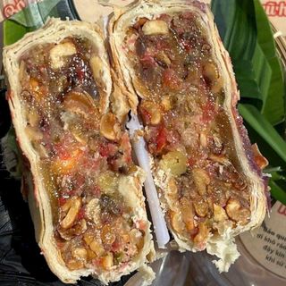 BÁNH PÍA CHAY NGŨ PHÚC LÂM MÔN – MAY MẮN & AN LÀNH 580G - WINNIE HOUSE