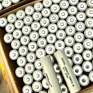 Pin sạc đầu nhọn loại tốt dung lượng chuẩn 2000mah