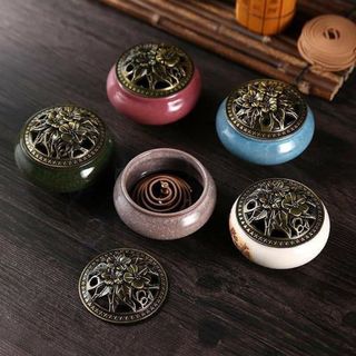 Ly sứ xông Trầm Hương
