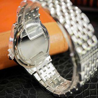 Tissot máy bin kim trôi