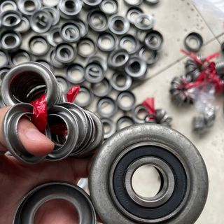 Cốc bi con lăn tải nhẹ, cốc bi con lăn tải nặng