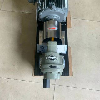 Bơm bánh răng Rotofluid Ấn Độ chuyên dùng cho chất lỏng nhớt
