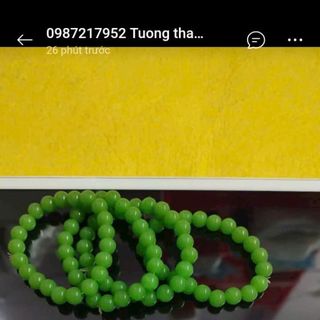 Chuỗi đeo tay xanh lá cầm rất nặng tay size 8ly