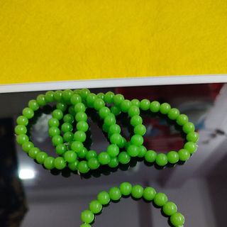 Chuỗi đeo tay đá xanh lá 8ly