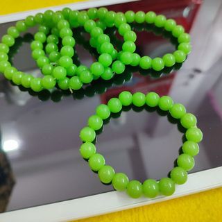 Chuỗi đeo tay đá xanh lá 8ly